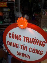 Đèn xoay cảnh báo công trường giá tốt