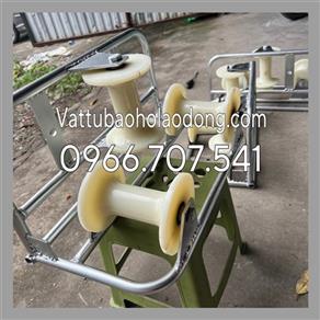 CON LĂN KÉO CÁP BA BÁNH NHỰA