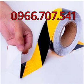 BĂNG DÍNH PHẢN QUANG VÀNG ĐEN 5CM