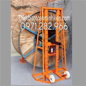 MỄ NÂNG BÀNH RA CÁP